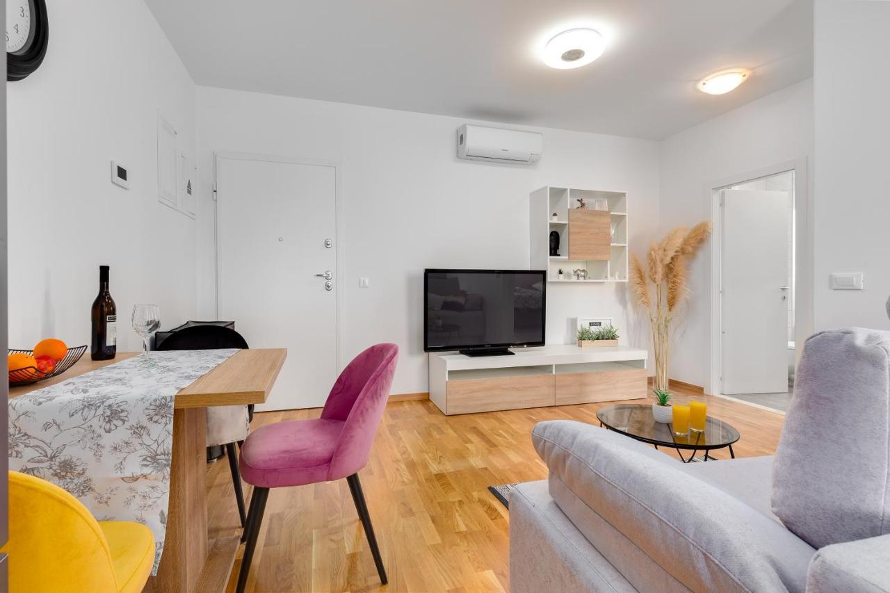 Apartment Roni + Besplatan Parking Zadar Exteriér fotografie
