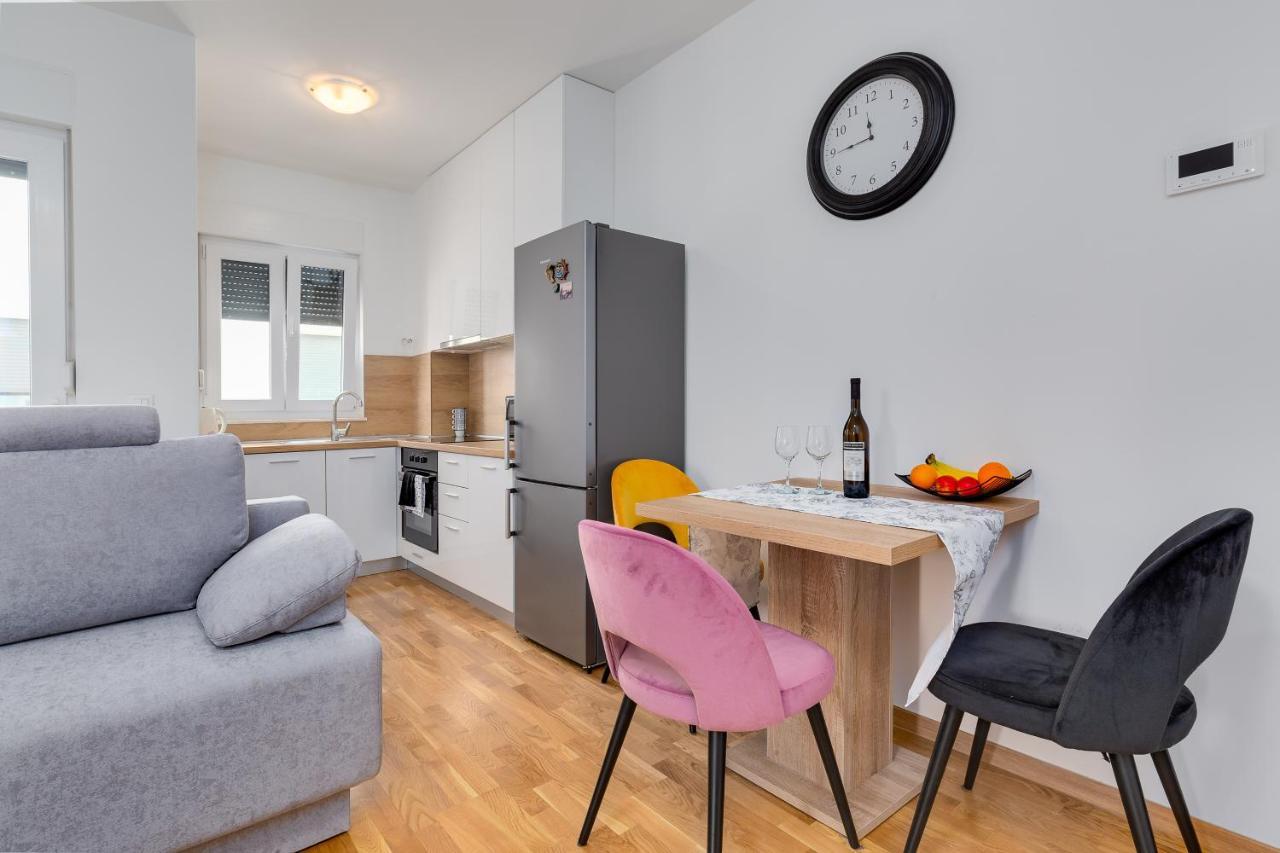 Apartment Roni + Besplatan Parking Zadar Exteriér fotografie