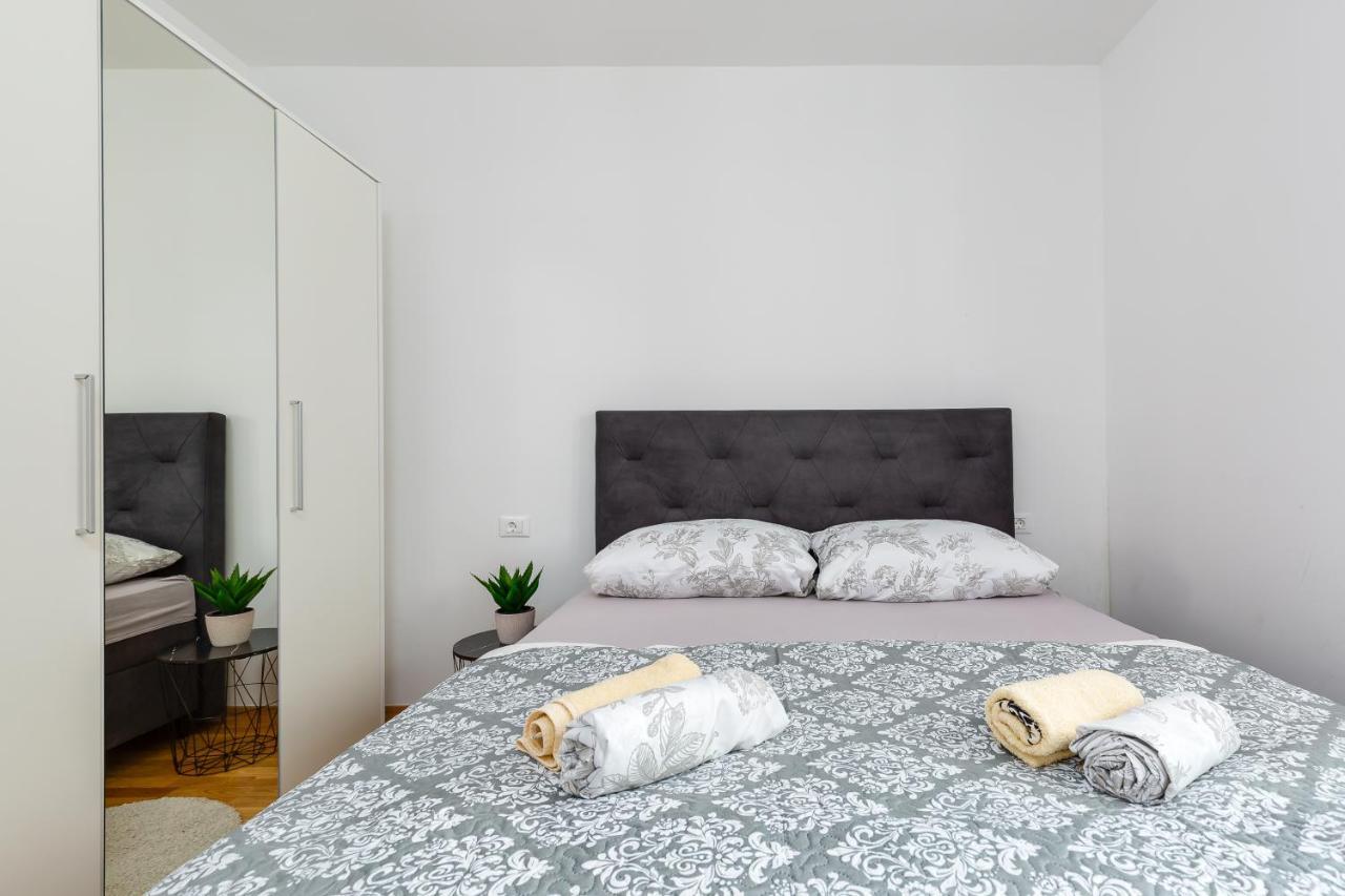 Apartment Roni + Besplatan Parking Zadar Exteriér fotografie