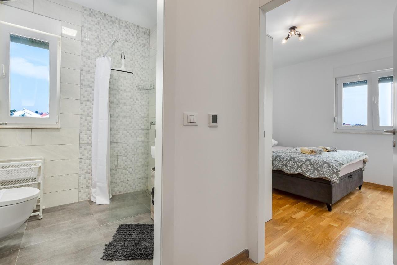 Apartment Roni + Besplatan Parking Zadar Exteriér fotografie
