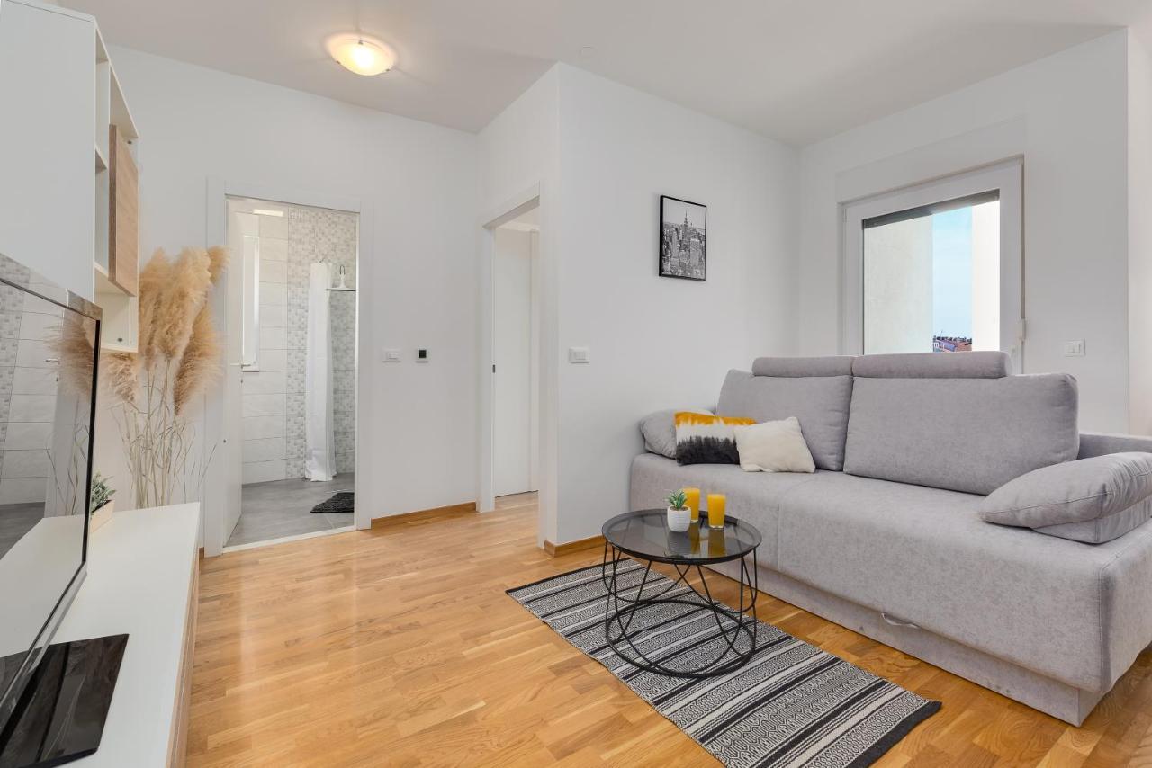 Apartment Roni + Besplatan Parking Zadar Exteriér fotografie