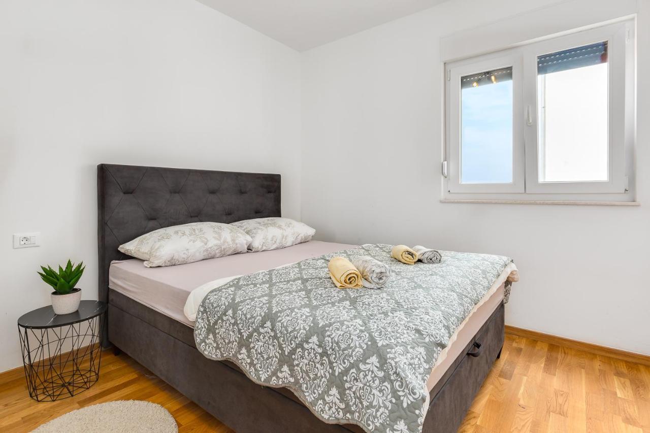 Apartment Roni + Besplatan Parking Zadar Exteriér fotografie