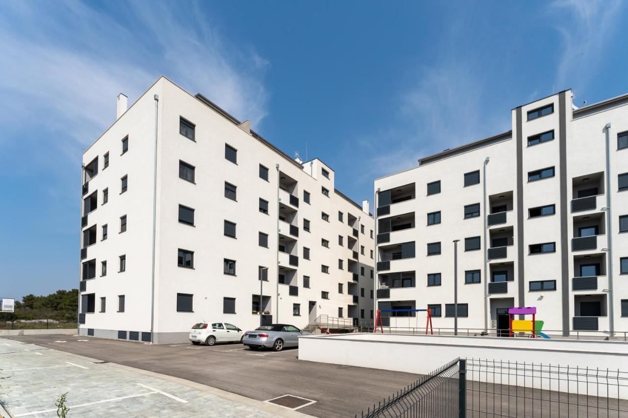 Apartment Roni + Besplatan Parking Zadar Exteriér fotografie